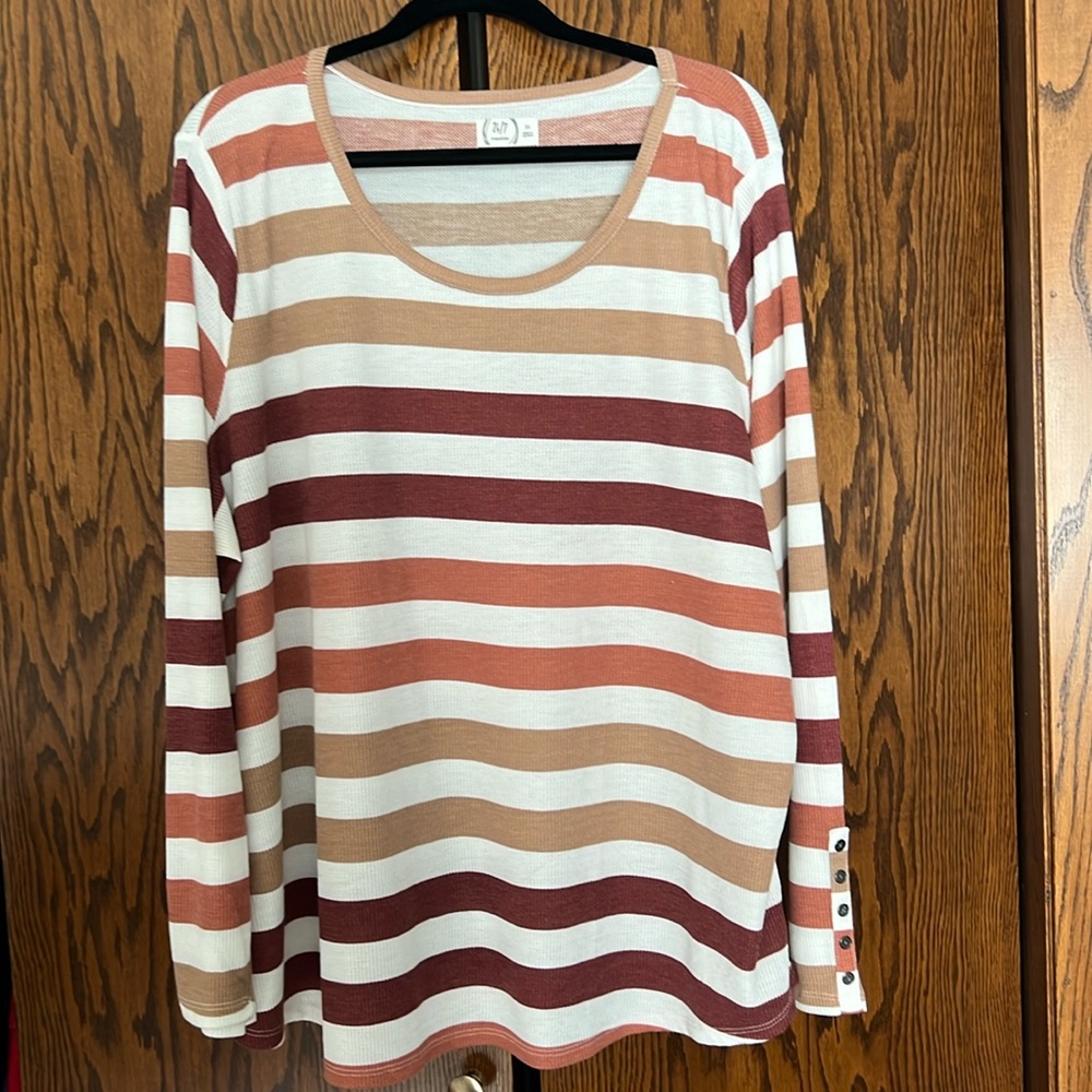 Maurice’s 24/7 long sleeve